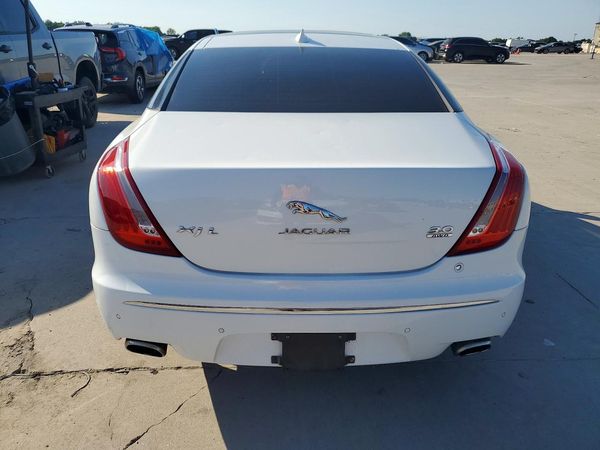 2015 JAGUAR XJ XJL Porfolio