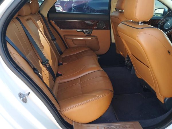 2015 JAGUAR XJ XJL Porfolio