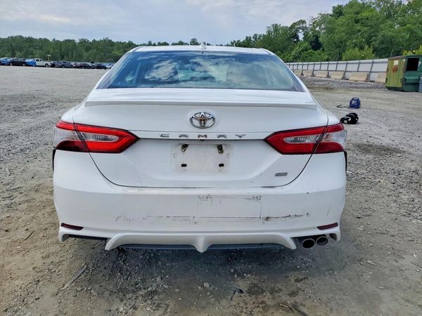 2020 TOYOTA CAMRY SE