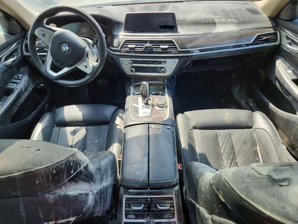 2020 BMW 740