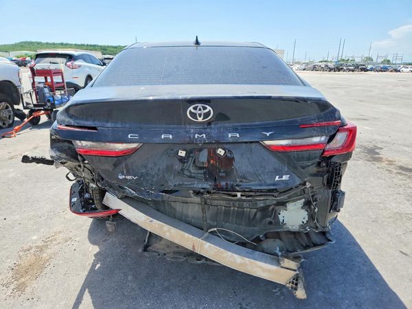 2025 TOYOTA CAMRY