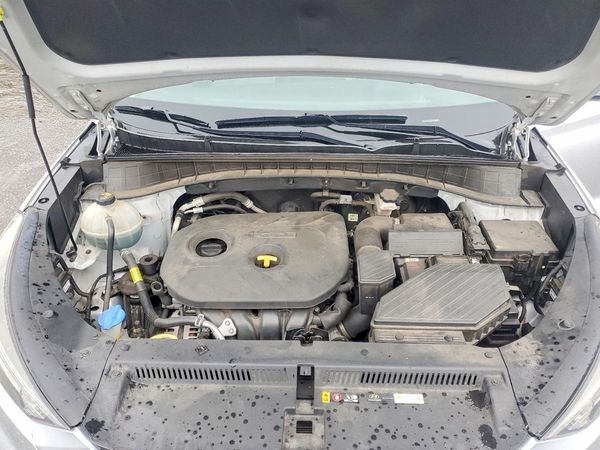 2019 HYUNDAI TUCSON SE