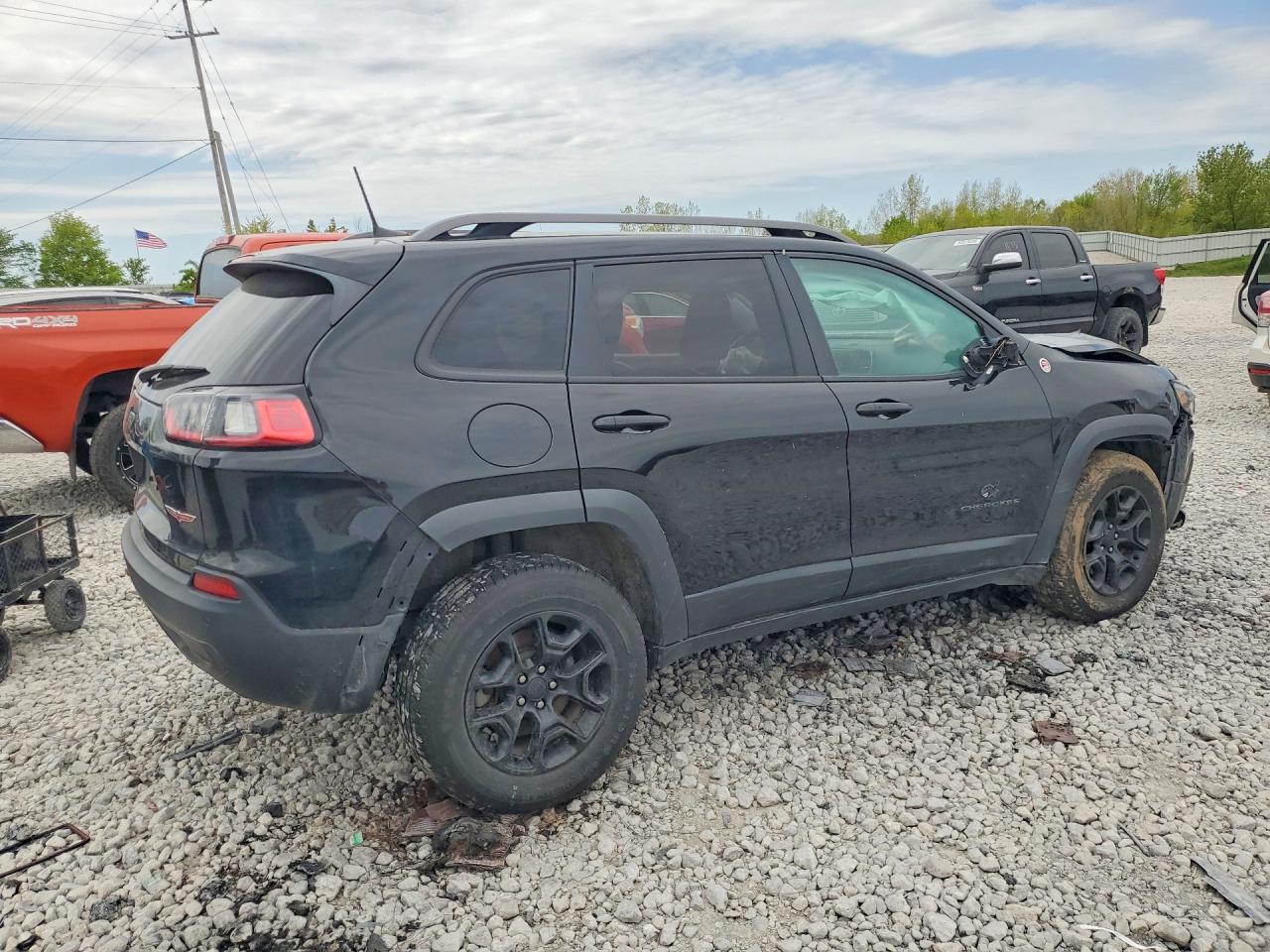 2019 JEEP CHEROKEE TRAILHAWK 4X4