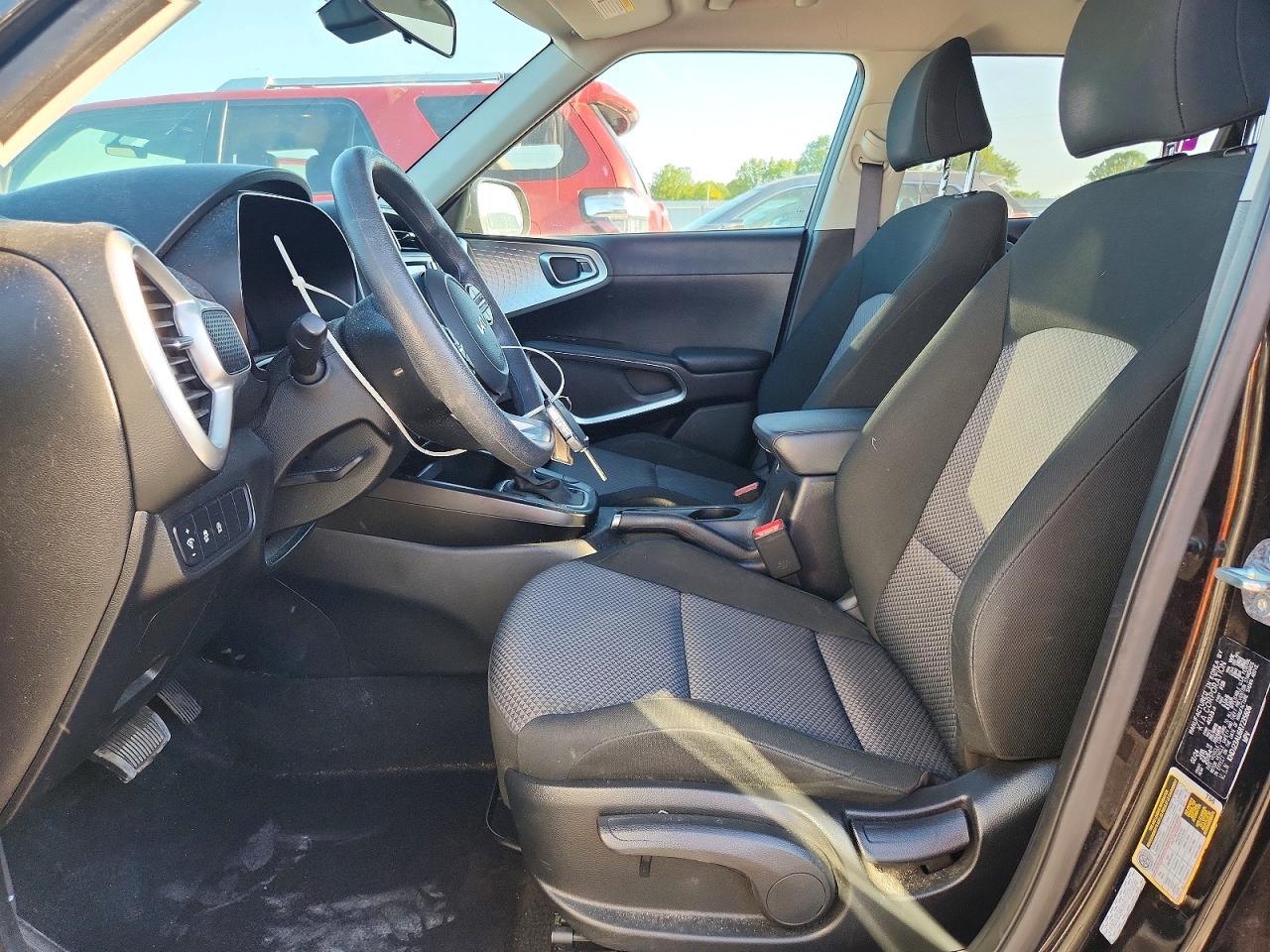 2024 KIA SOUL LX, S