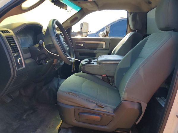 2014 RAM 3500 REG CAB CHASSIS — DENT