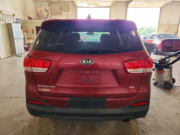 2016 KIA SORENTO L / LX