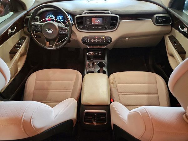 2016 KIA SORENTO L / LX