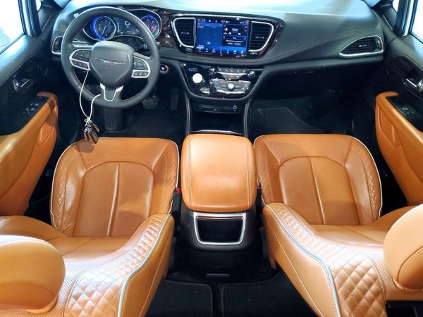 2022 CHRYSLER PACIFICA Pinnacle