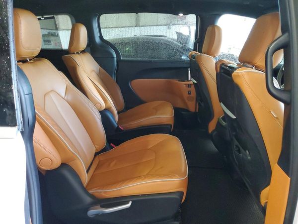 2022 CHRYSLER PACIFICA Pinnacle