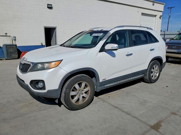 2013 KIA SORENTO Base / LX