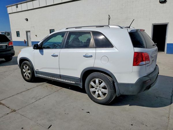 2013 KIA SORENTO Base / LX