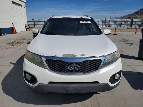 2013 KIA SORENTO Base / LX