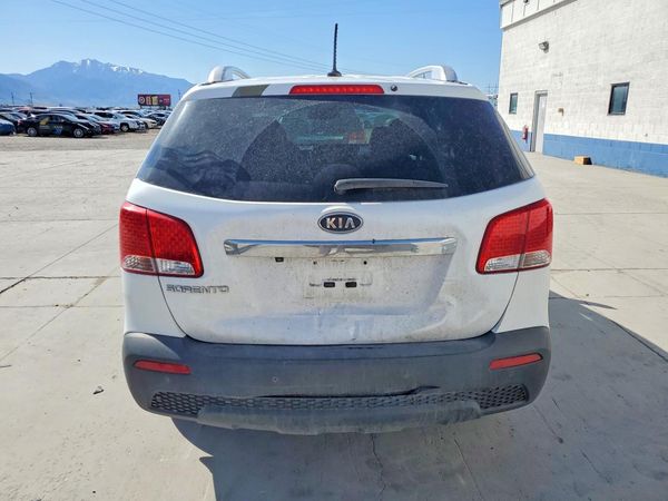 2013 KIA SORENTO Base / LX