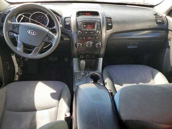 2013 KIA SORENTO Base / LX