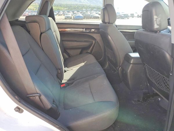 2013 KIA SORENTO Base / LX