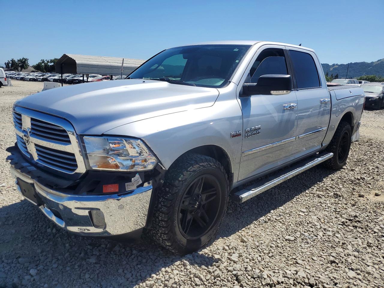 2016 RAM 1500 SLT