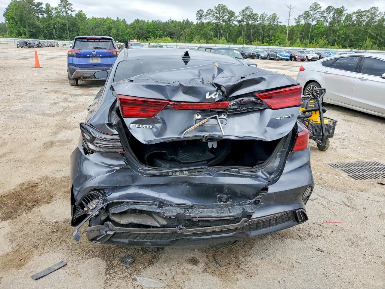 2023 KIA FORTE GT Line
