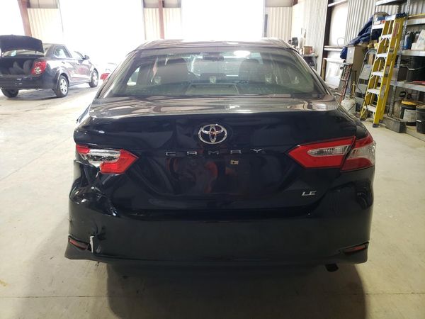 2018 TOYOTA CAMRY