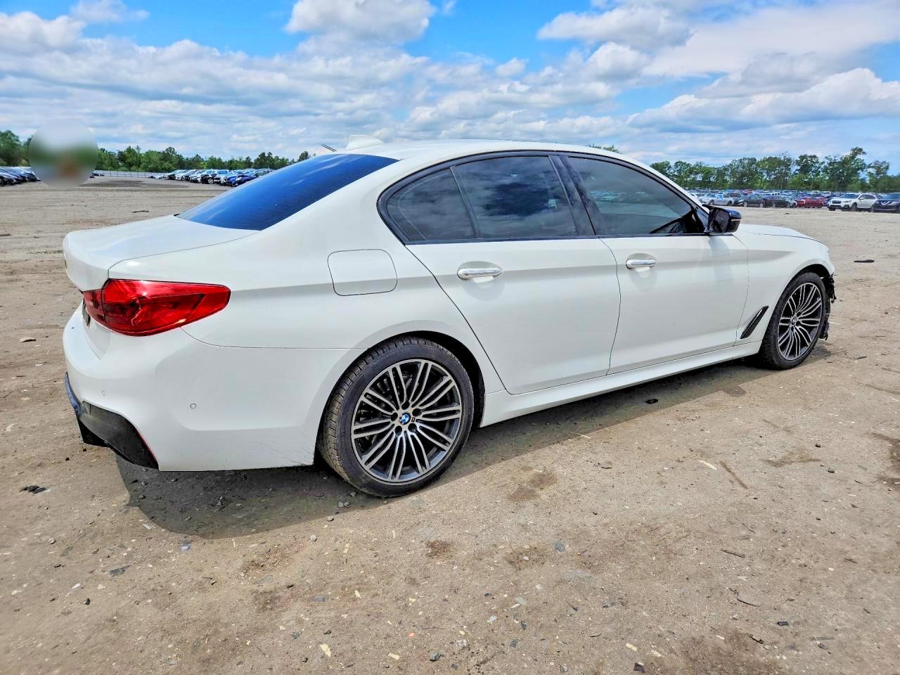 2018 BMW 530E