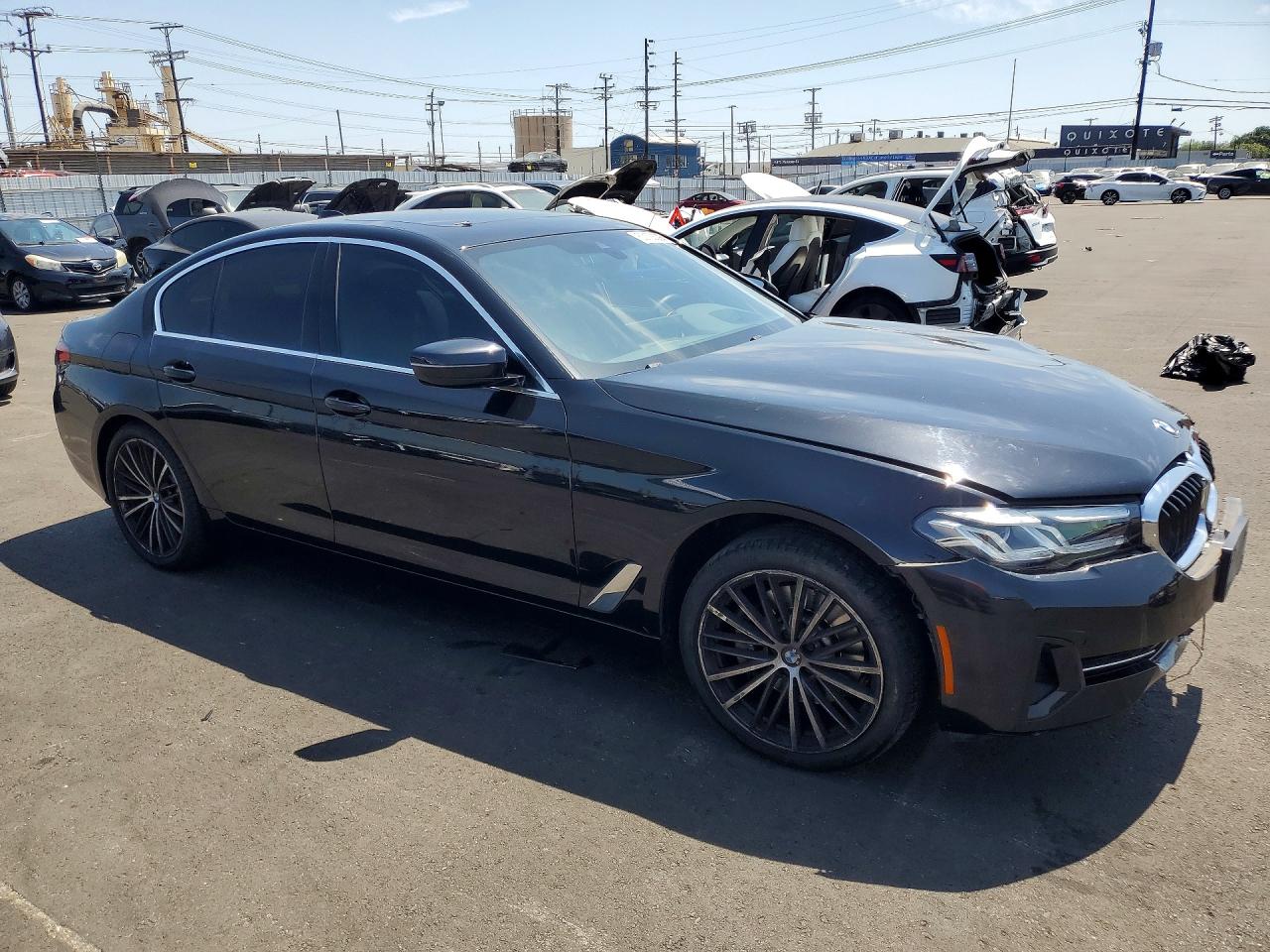 2023 BMW 530