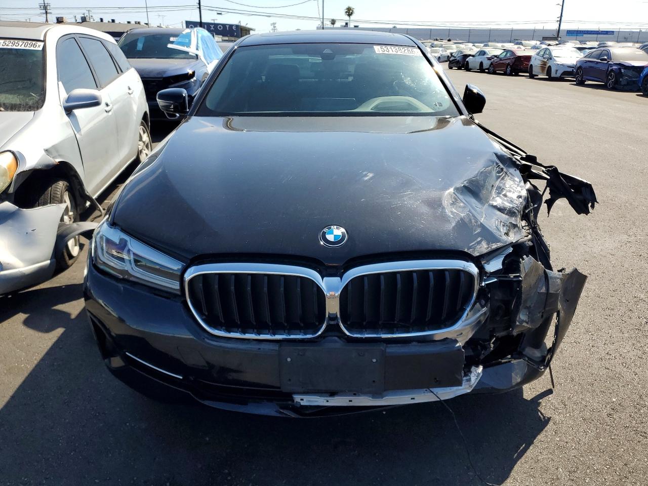 2023 BMW 530