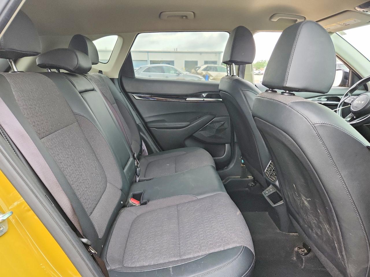 2024 KIA SELTOS S, X-Line
