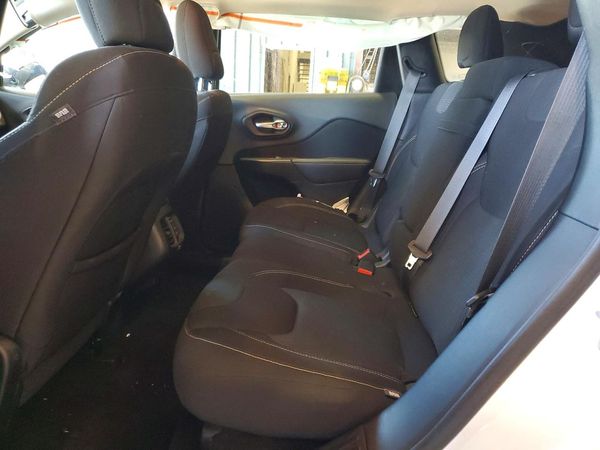 2016 JEEP CHEROKEE LATITUDE 4X4