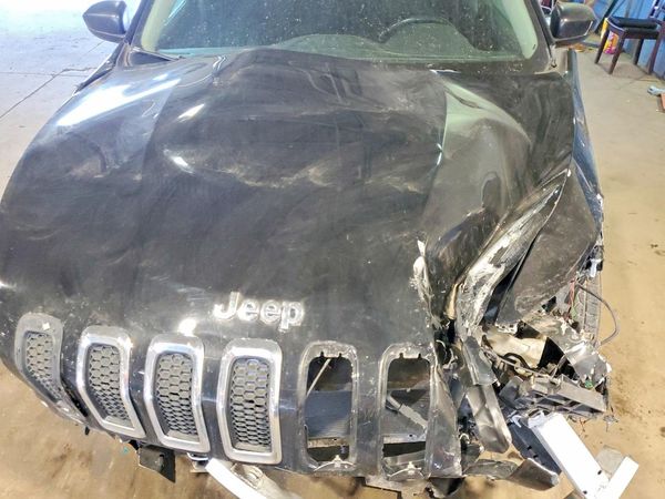 2017 JEEP CHEROKEE SPORT 4X4