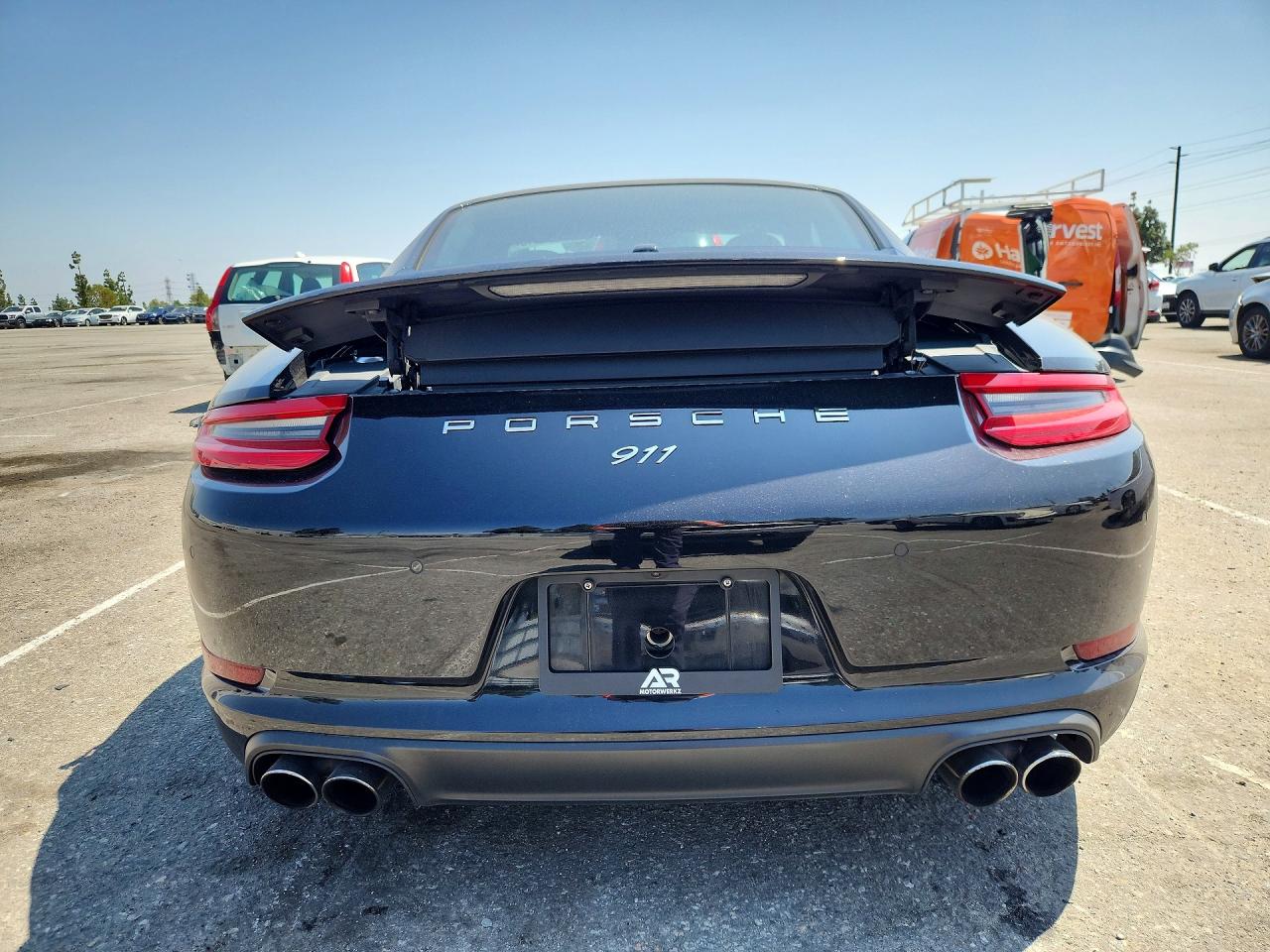 2017 PORSCHE 911