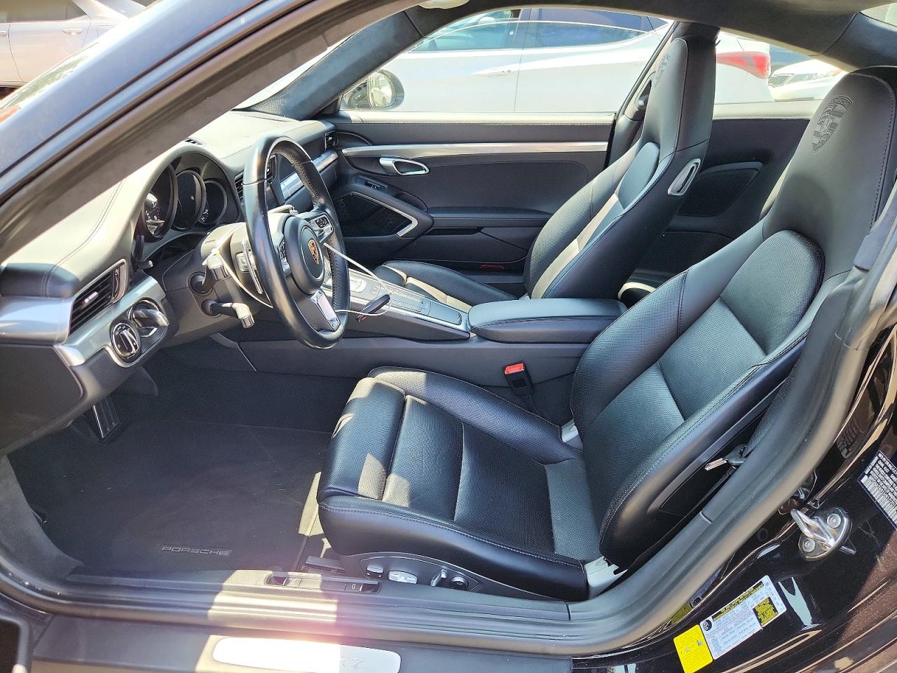 2017 PORSCHE 911