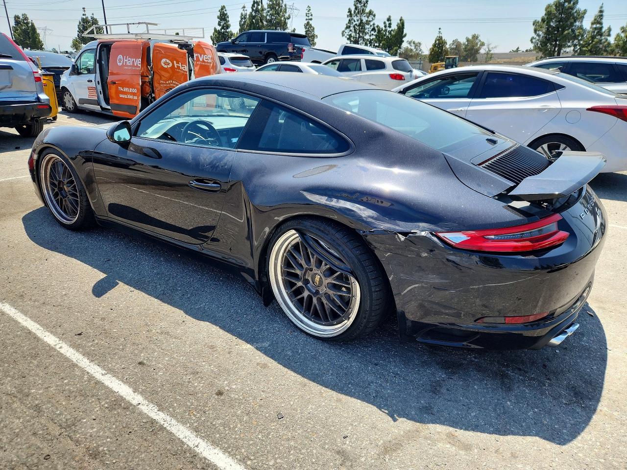 2017 PORSCHE 911