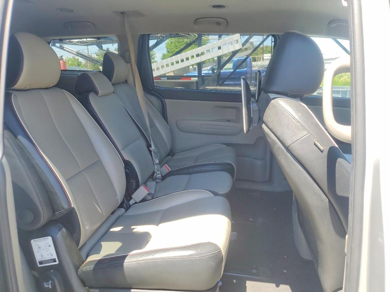 2021 KIA SEDONA LX, EX