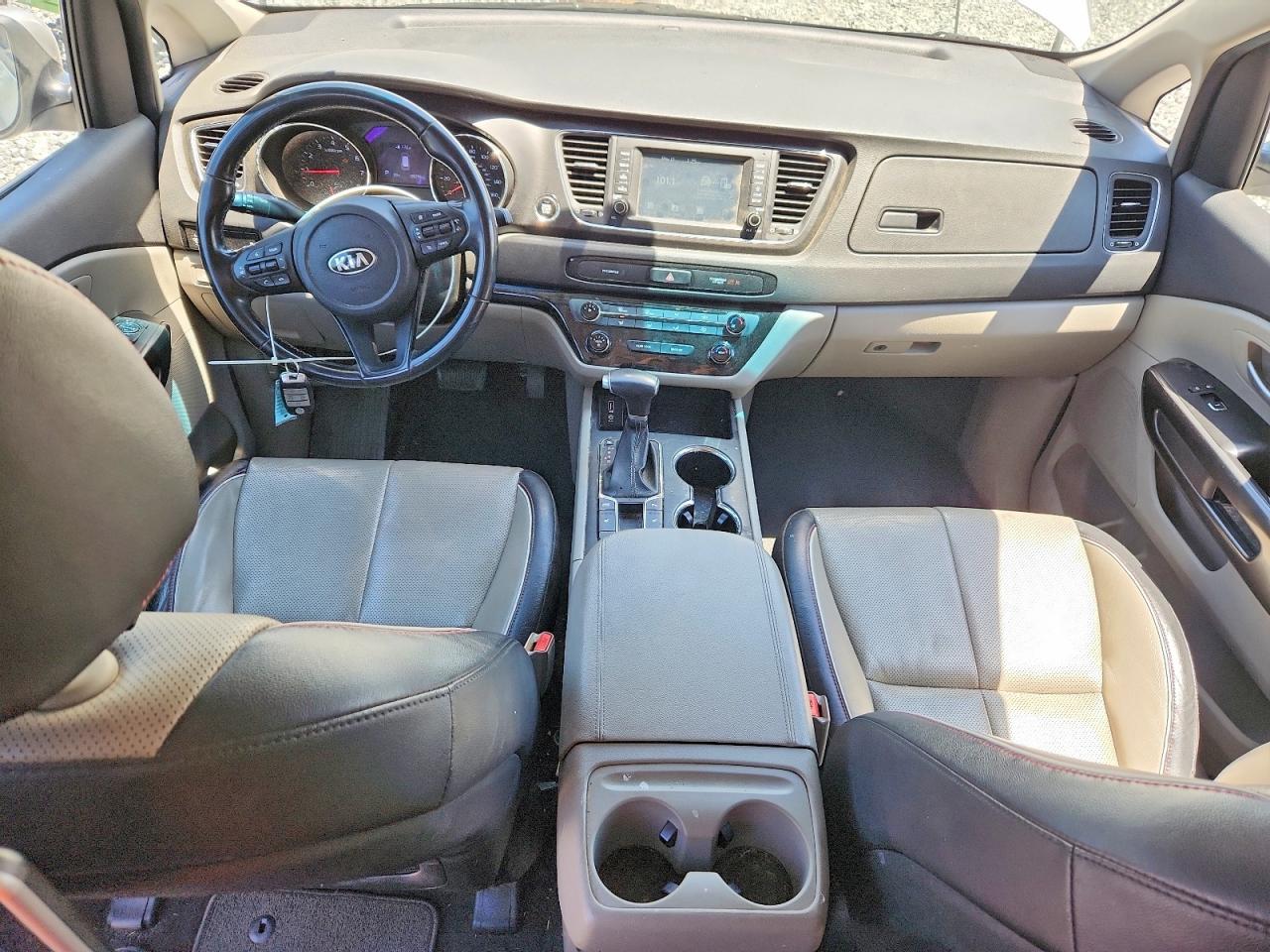 2021 KIA SEDONA LX, EX