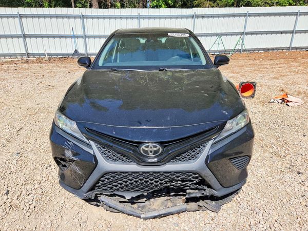 2018 TOYOTA CAMRY