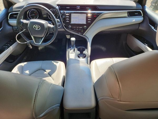 2018 TOYOTA CAMRY