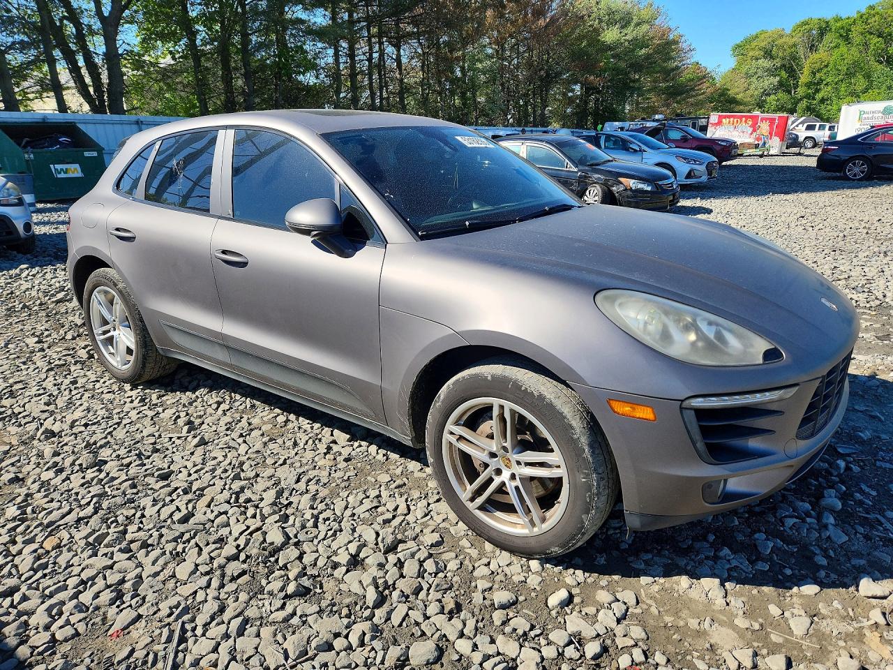 2015 PORSCHE MACAN