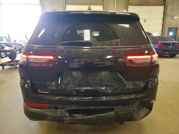 2023 JEEP GRAND CHEROKEE Laredo, Altitude