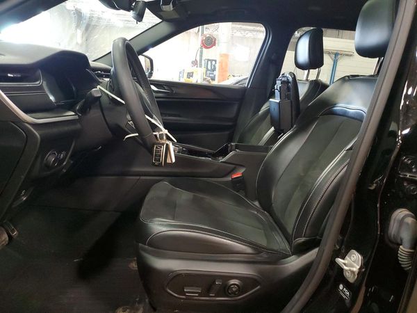 2023 JEEP GRAND CHEROKEE Laredo, Altitude