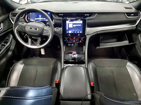 2023 JEEP GRAND CHEROKEE Laredo, Altitude