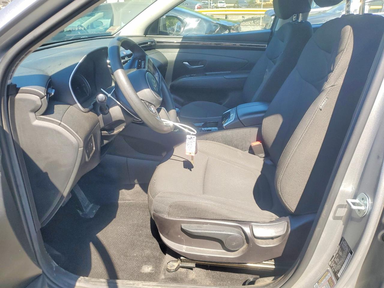 2022 HYUNDAI TUCSON SE