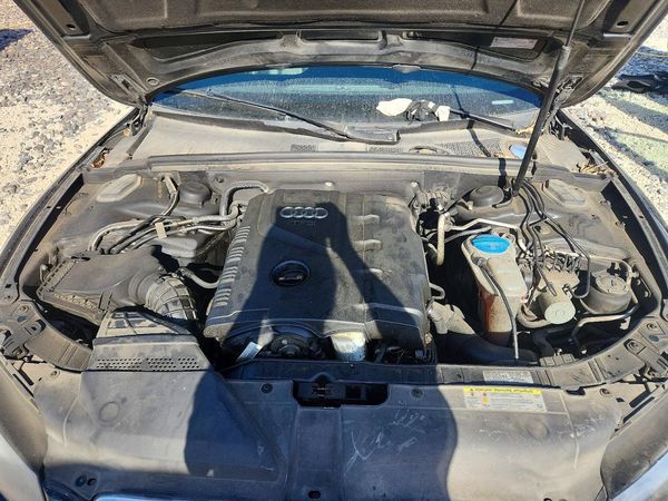 2012 AUDI A5 quattro Premium Plus — Engine bay