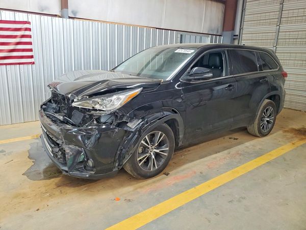 2017 TOYOTA HIGHLANDER