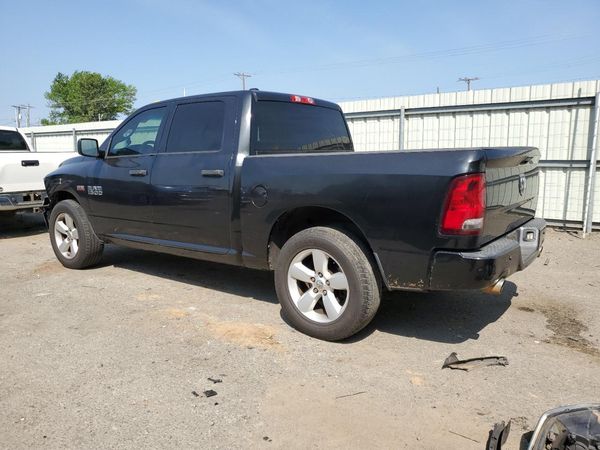 2015 RAM 1500 ST CREW CAB 4X2
