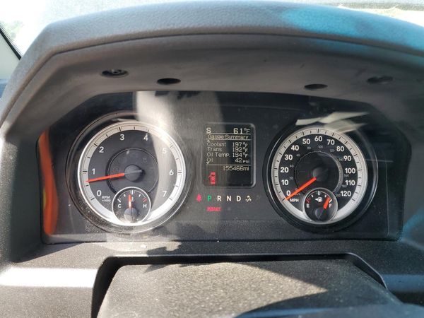 2015 RAM 1500 ST CREW CAB 4X2