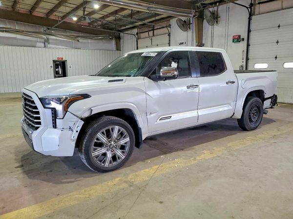 2025 TOYOTA TUNDRA Capstone