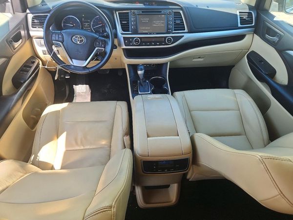 2019 TOYOTA HIGHLANDER SE/XLE