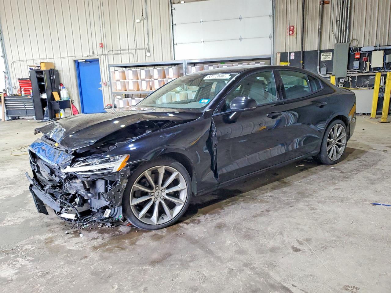 2020 VOLVO S60 Momentum