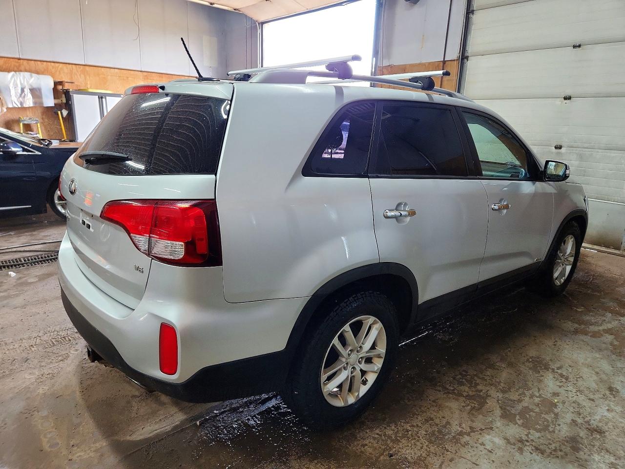 2015 KIA SORENTO GL