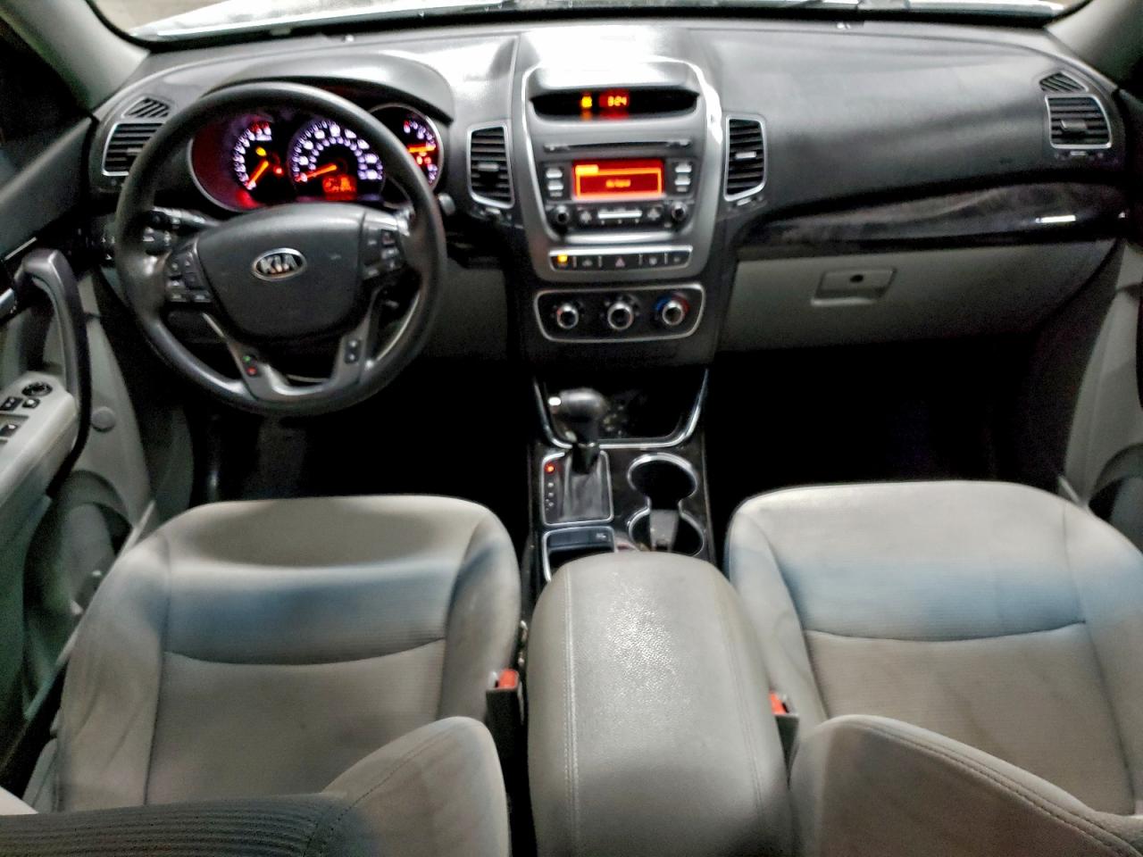 2015 KIA SORENTO GL