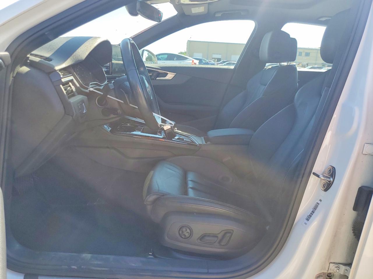 2020 AUDI A4 quattro Premium